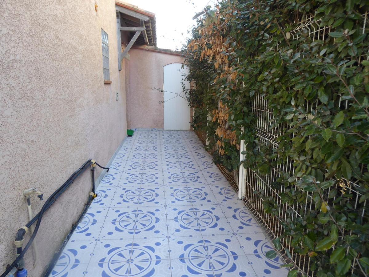 Les 2 Dauphins Apartman Le Barcarès Kültér fotó